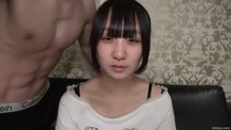 色白美女の卑猥なもじゃもじゃマ〇コ