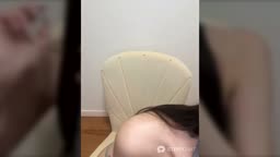 下着からマイクロビキニで裸で潮吹