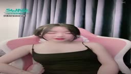 Cute girl show