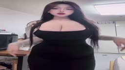 爆乳