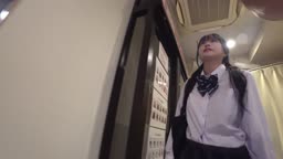 みゆちゃん特集　 みゆちゃん18歳 本物制服でエロプリクラ撮影プチ露出！Gカップ色白美巨乳LJ◯アイドルの無責/任孕ませ性奴/隷化調教スタート（爆）①