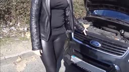 Outdoor Blowjob - Schwanzlutscherin im Freien!