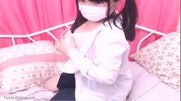 セルフ乳首舐め2