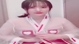 この娘の他の動画探しています。