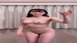 TikTok女子　裏垢　全裸ダンス 6