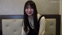 【無修正・完全顔出し】奇跡的に出演OKしてもらえました！！スタイル抜群＆美〇女なのに巨尻!??　歯科衛生士の美〇女に容赦なく初顔射と初中出しを決めていきます。