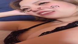 人妻ぽろり