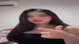 彼女