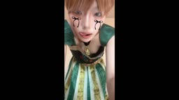 前屈みチラ