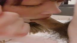 浮気したバカ女がちんぽをしゃぶる
