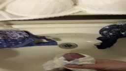 公〇のト〇レに下着を持ち込んで２