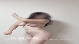 ダンス乳揺れ
