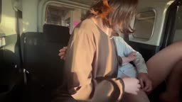 おばさん　車内　①