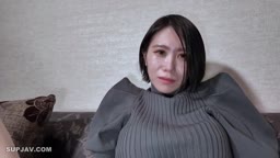 【無/初撮り】旦那との行為に物足りなさを感じ、性欲爆発！途中でコンドームを外し旦那の代わりに膣内FUCK!生チンポで連続絶頂