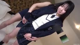 可愛い_041 R〇年卒業色白スレンダー制服娘