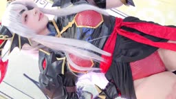 有名レイヤーみぃこ　マン毛が見えてしまうハプニング