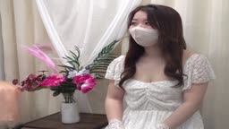 美乳　衣装替え