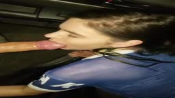 車中と外でフェラ