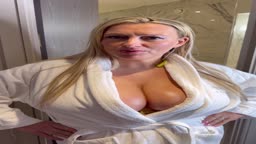 外国人　熟女　爆乳　パイズリ　①