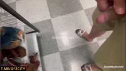 Granny encoxada cum