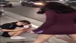 どの国にもバカ女はいるんだなw