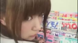 コンビニ　立ち読み
