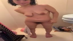 巨乳垂れ妻