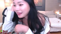 Korean camgirl with amazing body