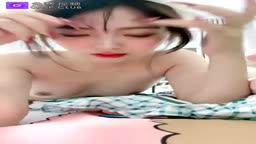 1560) パイパンライブチャットオナニー