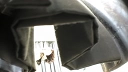 店員さん 試着室盗撮 乳首