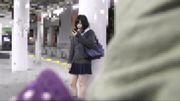 顔出し制服JK文系色白美少女 電車痴漢