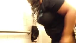 chubby woman poop desp