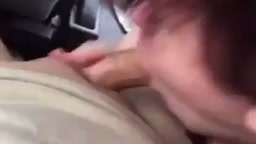 Slutgirl sucks stranger in car