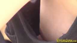 胸ちら乳首はっきり！！３