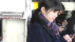 yuzu015【電車痴漢】顔出し制服JK★可憐すぎるJ○？★無垢なのに立ったまま痙攣絶頂★綿パンツを前後挟み痴漢