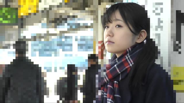 yuzu015【電車痴漢】顔出し制服JK★可憐すぎるJ○？★無垢なのに立ったまま痙攣絶頂★綿パンツを前後挟み痴漢