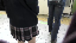yuzu016【電車痴漢】顔出し制服JK★橋本愛似の文系美少女★強引な指2本挿入で膣口からマン汁が大量に垂れ落ち