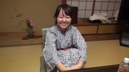 個撮 色白美裸体が眩しいロリ美少女18歳と温泉旅行