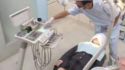歯医者でJKを偽診察で騙し