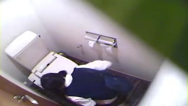 おもらし女子高生盗撮