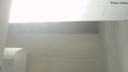 國中廁所10