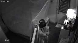 黑客破解家庭网络摄像头偷拍极品模特级别怀孕准备生二胎的媳妇和老公做爱女儿在一旁看着 - TOKYO Motion->