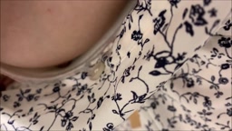 【店員乳首マンチラ】おマン○まで数センチ！！w乳首をねっとり盗撮されるだけでなく、パンツの隙間からキワキワまで撮影されてしまう、