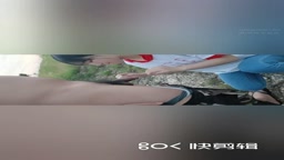 两个中国女孩野外轮流口交