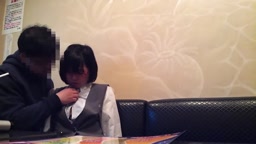 JKとカラオケでセックス