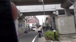 野外排尿する女たち 9