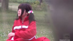 野外排尿する女たち 19