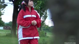 野外排尿する女たち 19