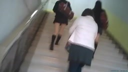 店内客パンチラ