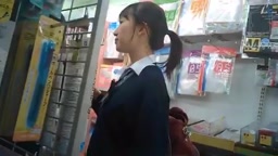 店内客パンチラ